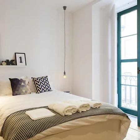 Urban Chic Chiado Center Apartment Lisbon